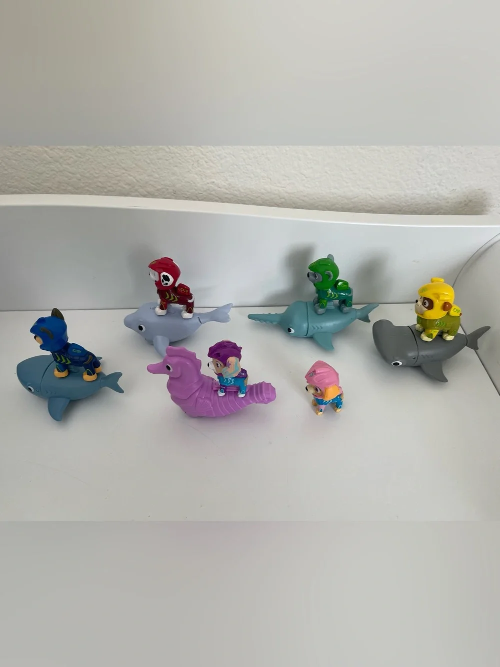 Paw Patrol Aqua Pup Figures and Sea Creatures Including Coral and Sea Horse